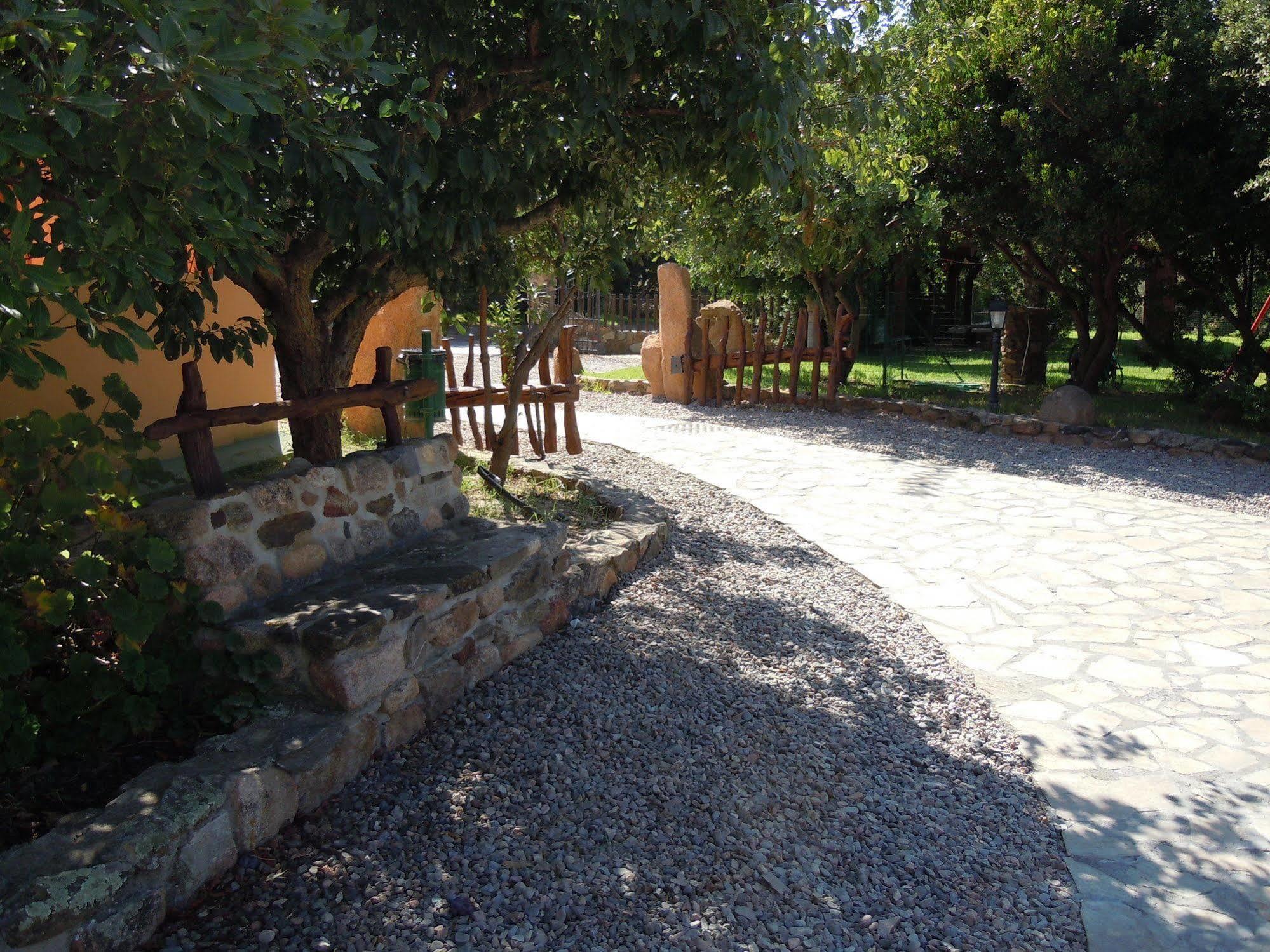 Il Castello Ξενοδοχείο Villaputzu Εξωτερικό φωτογραφία